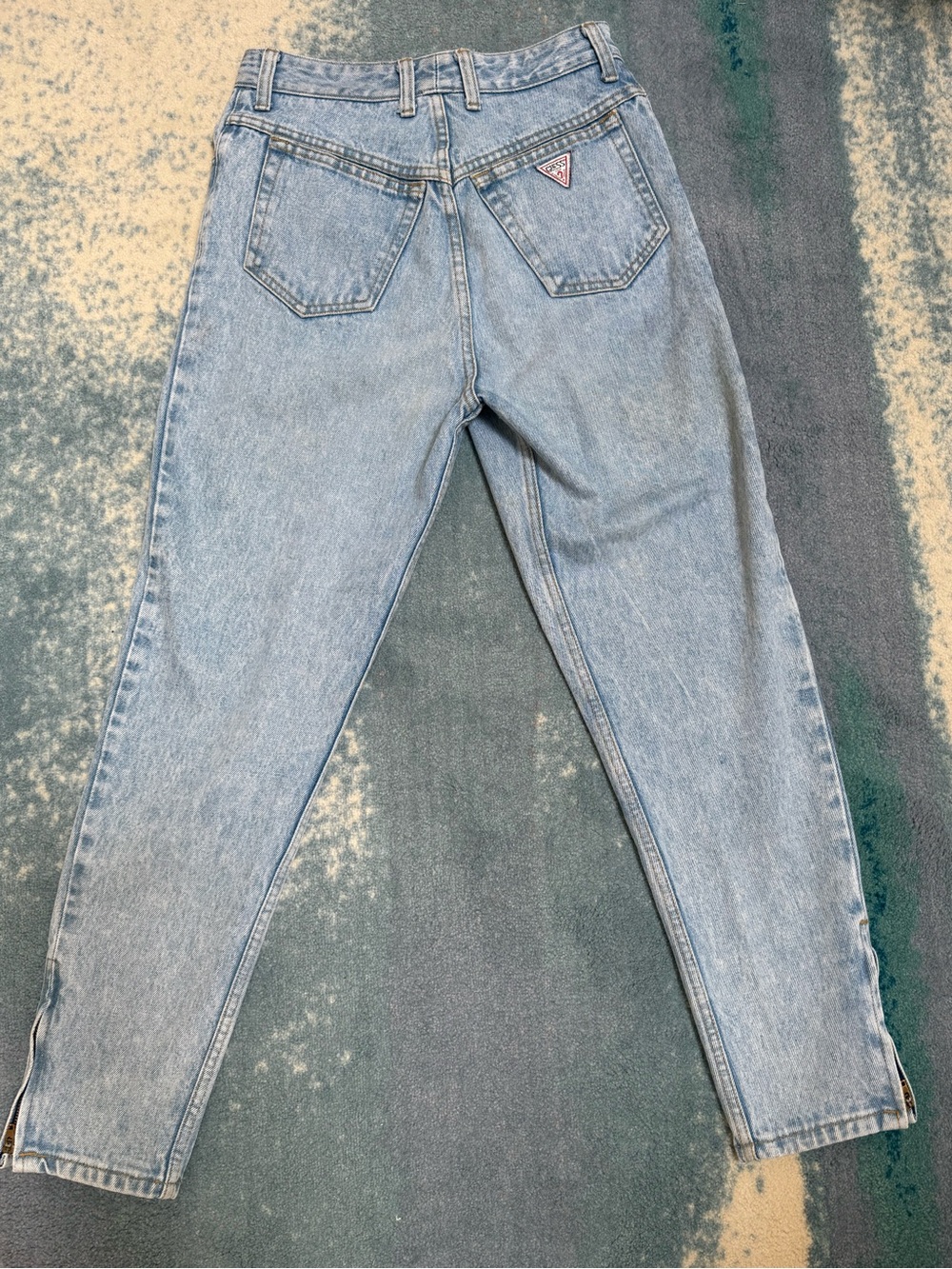 Vintage Guess Jeans, size 29, style 1015, Light Blue Wash/ Ankle Zippers - Picture 14 of 16